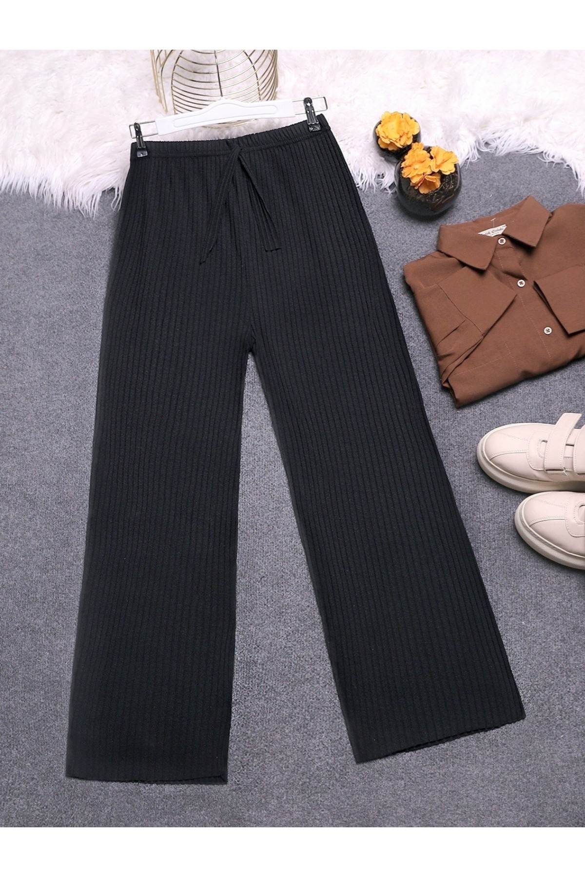 Bağcık Detaylı Salaş Fitilli Pantolon -Siyah