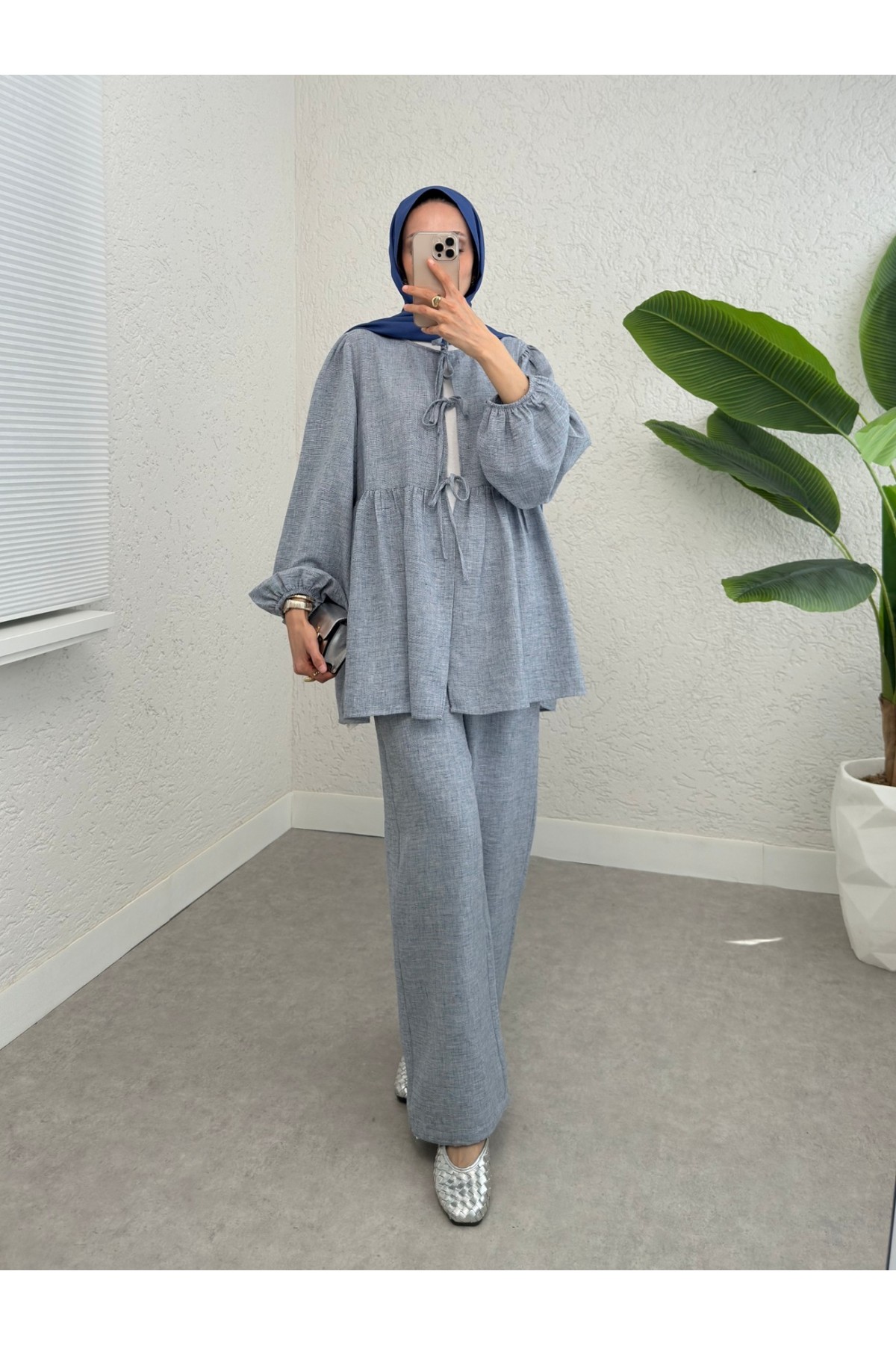 Önü Bağlamalı Parçalı Kolu Lastikli Takım  -Buz Mavi