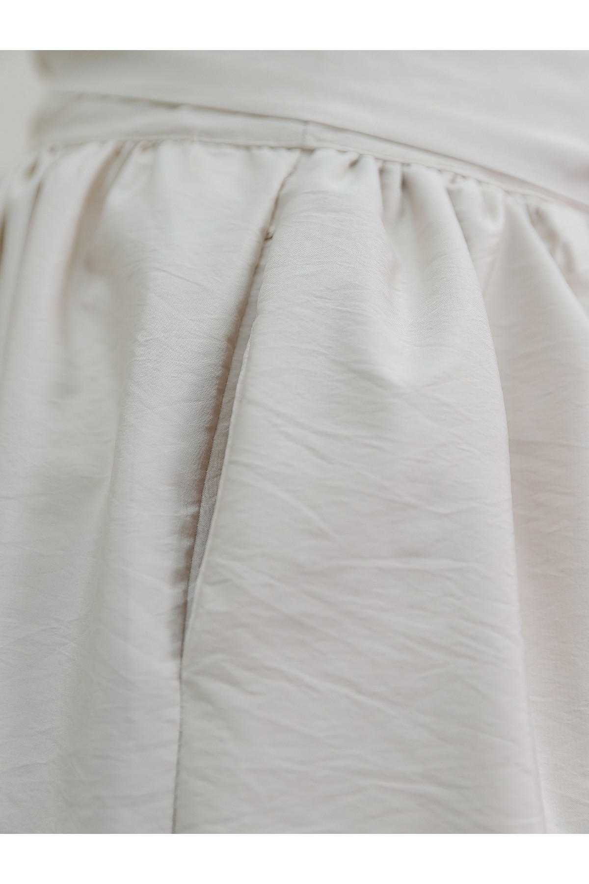 Piliseli Kemerli Paraşüt Etek -Bej