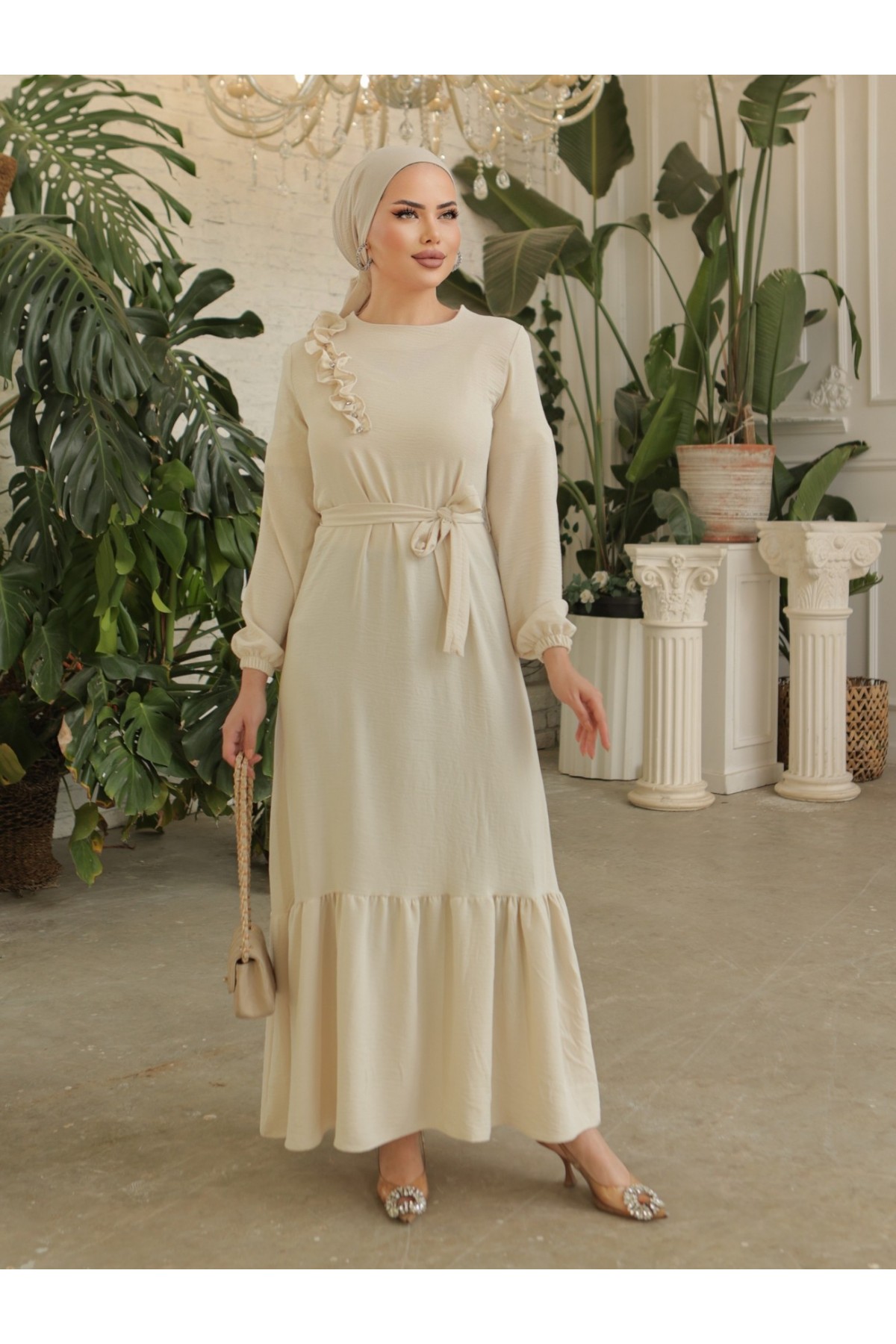 Fırfır Taş Detaylı Parça Eteklii Kemerli Ayrobin Elbise -Ekru