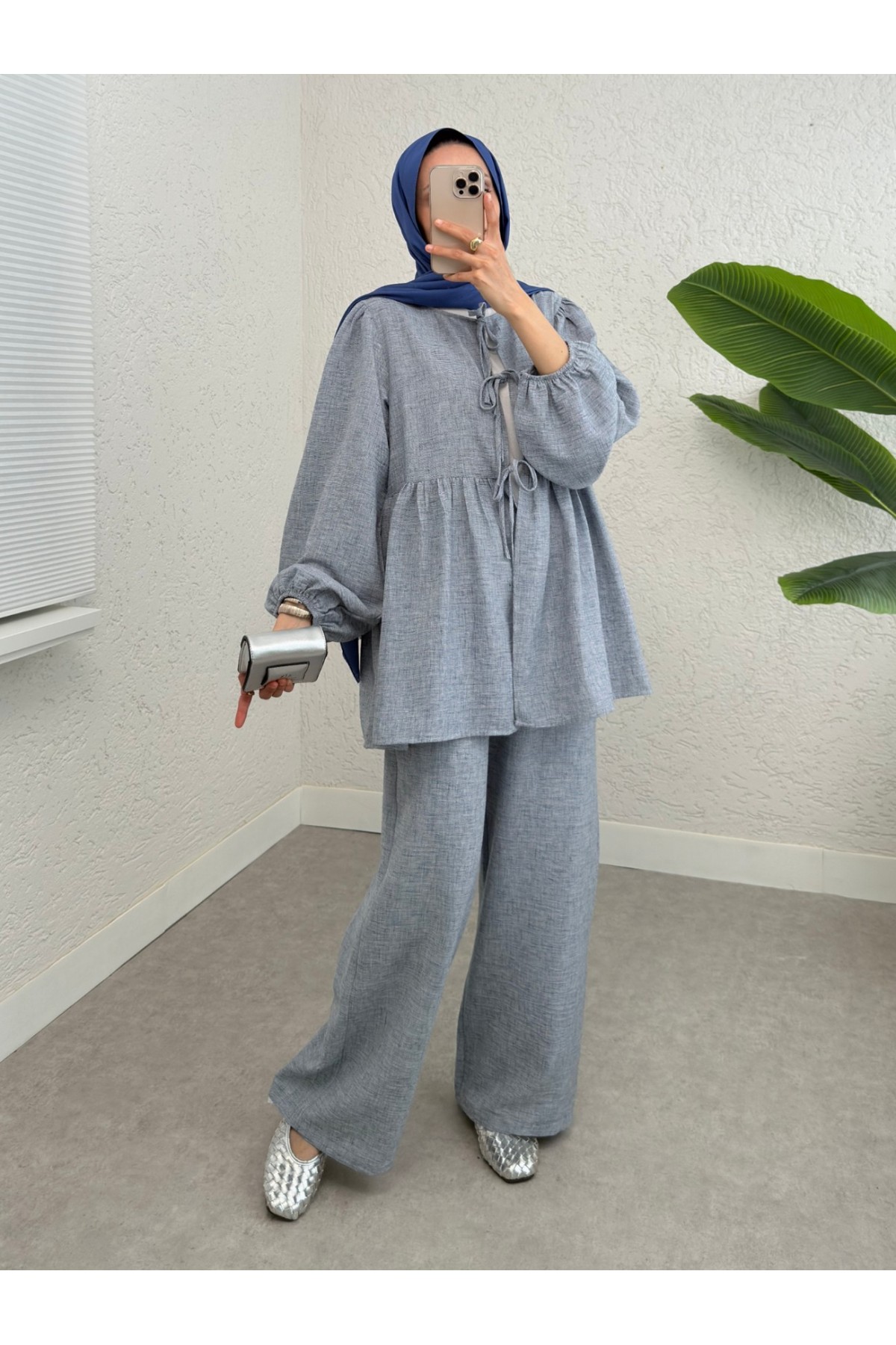 Önü Bağlamalı Parçalı Kolu Lastikli Takım  -Buz Mavi