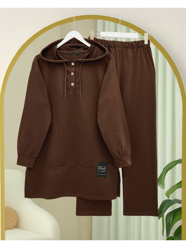 Çıtçıtlı  Arma Detaylı İkili Penye Takım -Kahve