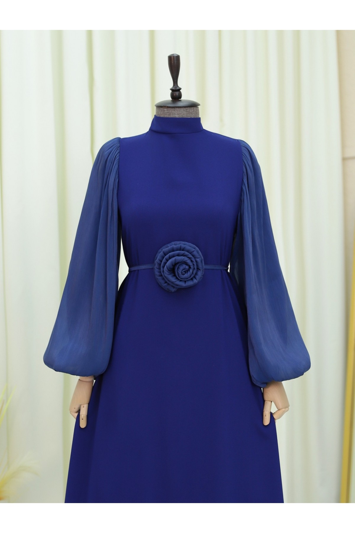 Balon Kol Manşeti Lastikli Güllü Kemerli Elbise -Laci