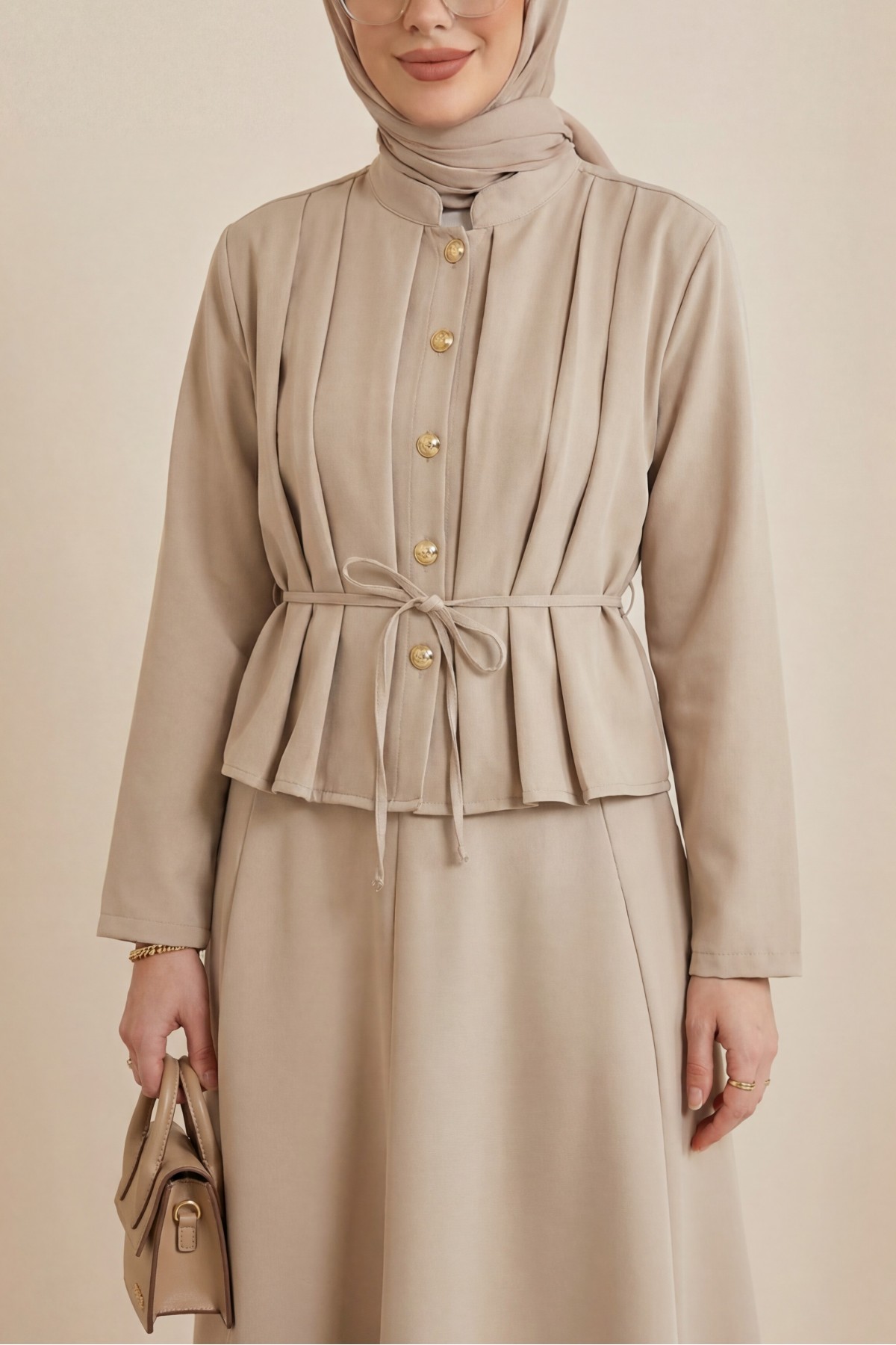 Önü Pileli Ve Düğmeli Beli Bağlamalı Etekli Krep Takım  -Bej