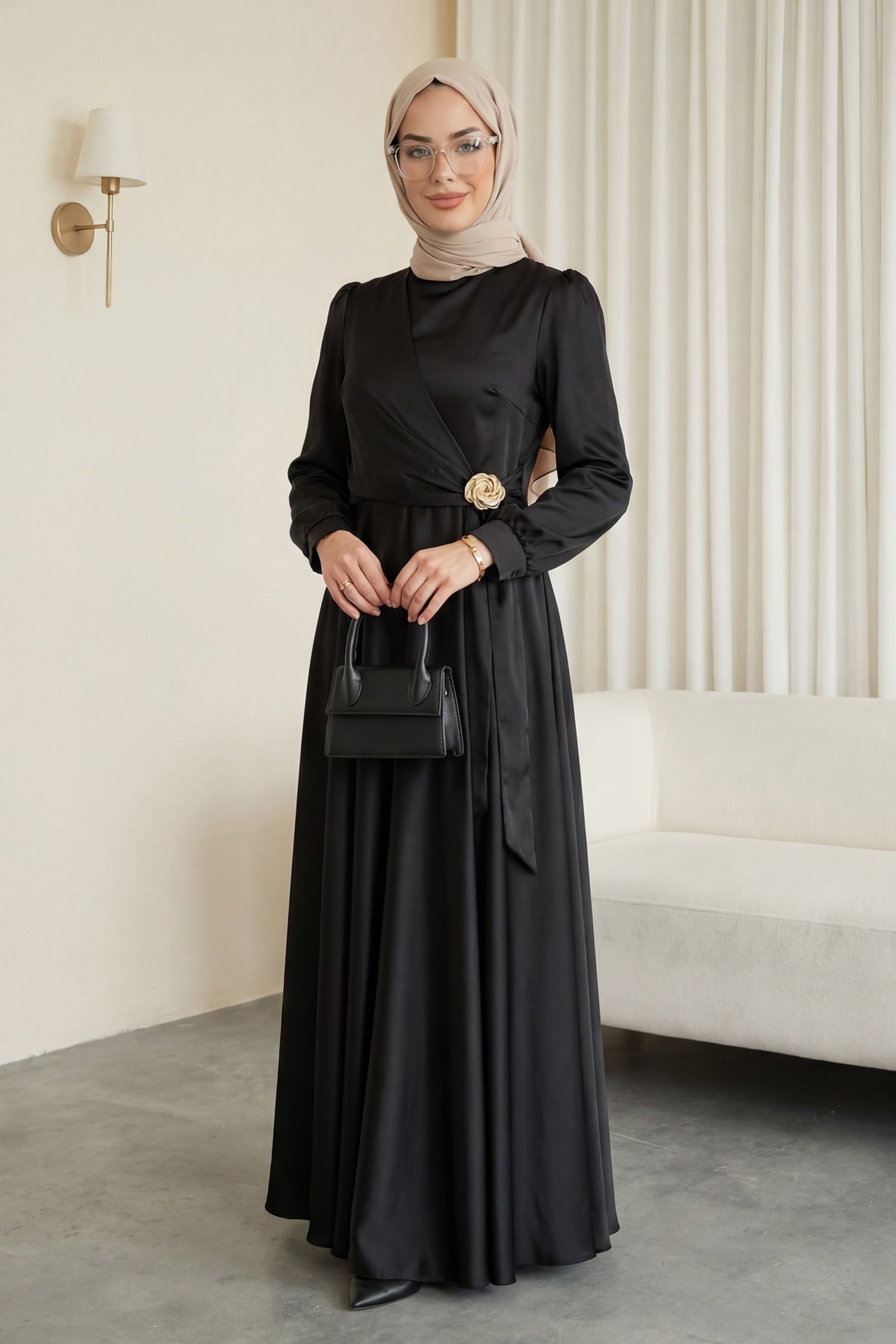 Beli Yandan Bağcıklı Tokalı Saten Abiye -Siyah