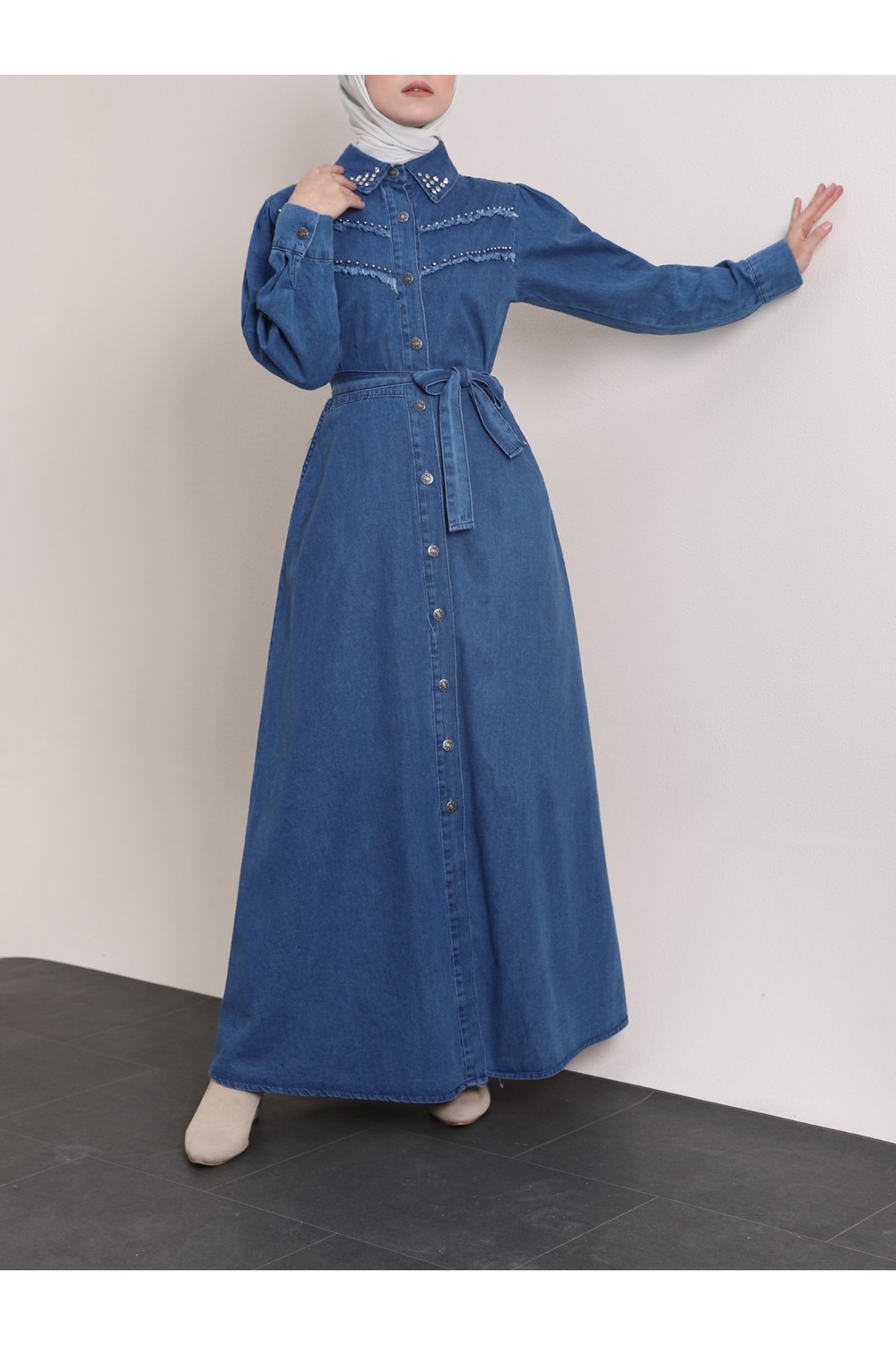 Yakası Ve Göğsü Taşlı Eskitme Kot Elbise -Koyu Mavi