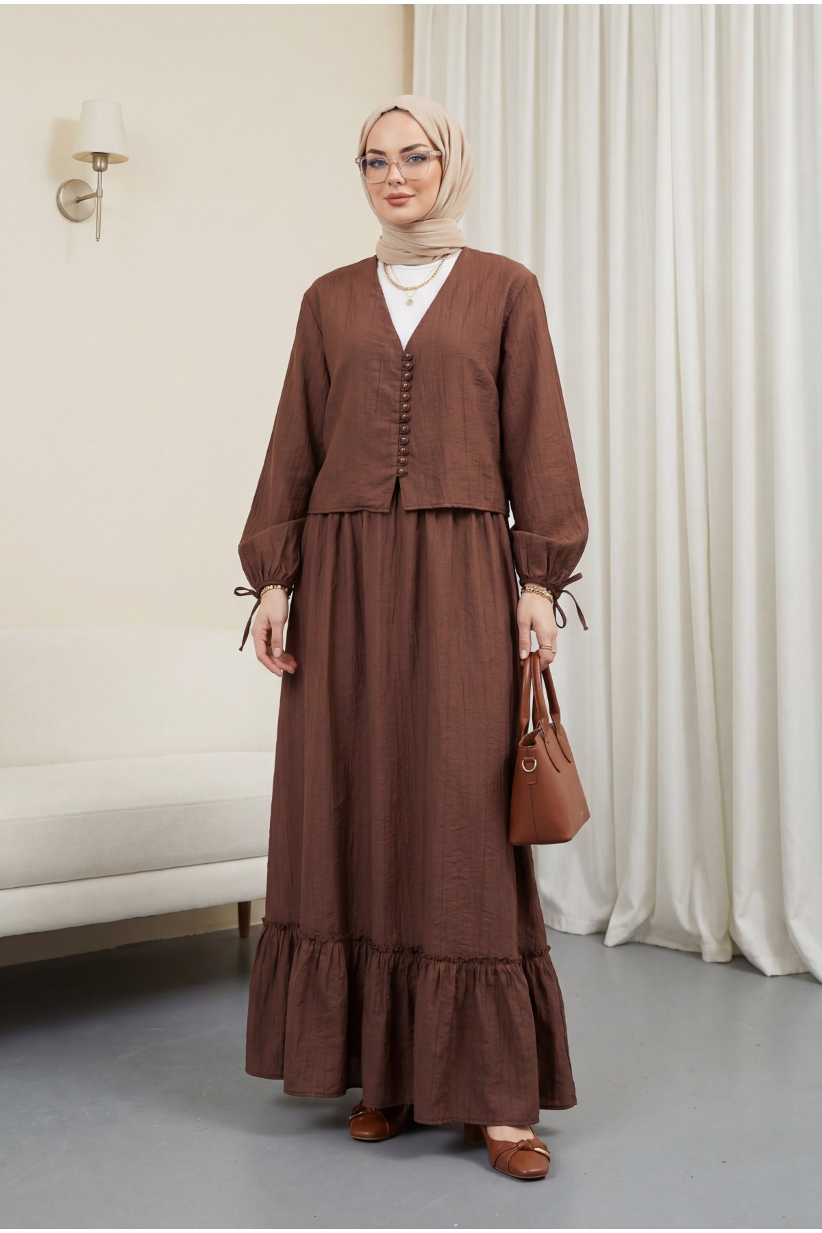 V Yaka Kolları Bağcıklı Top Düğmeli Etekli Viskon Takım  -Kahve