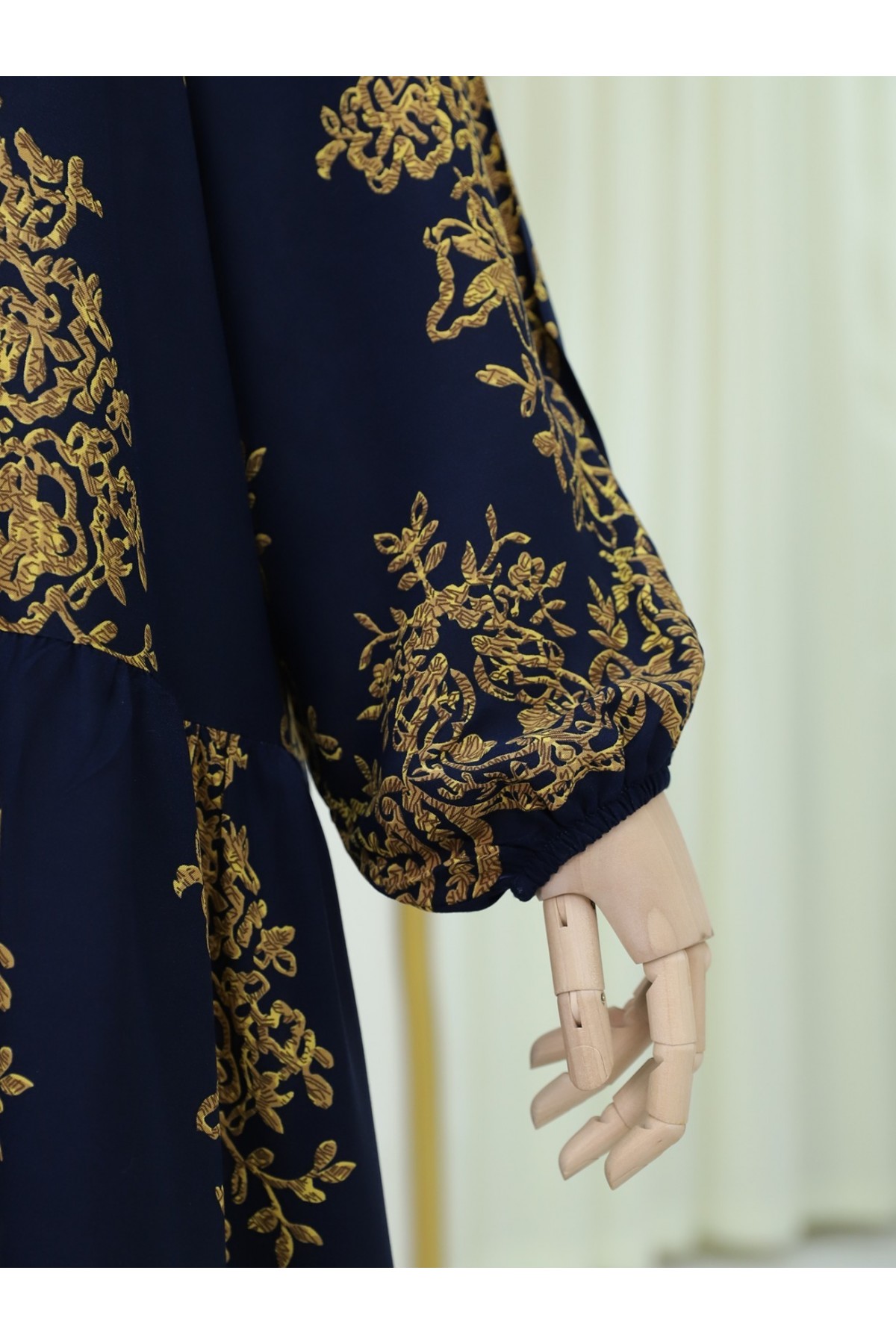 Dik Yaka Yarım Düğmeli Elbise  -K.Laci