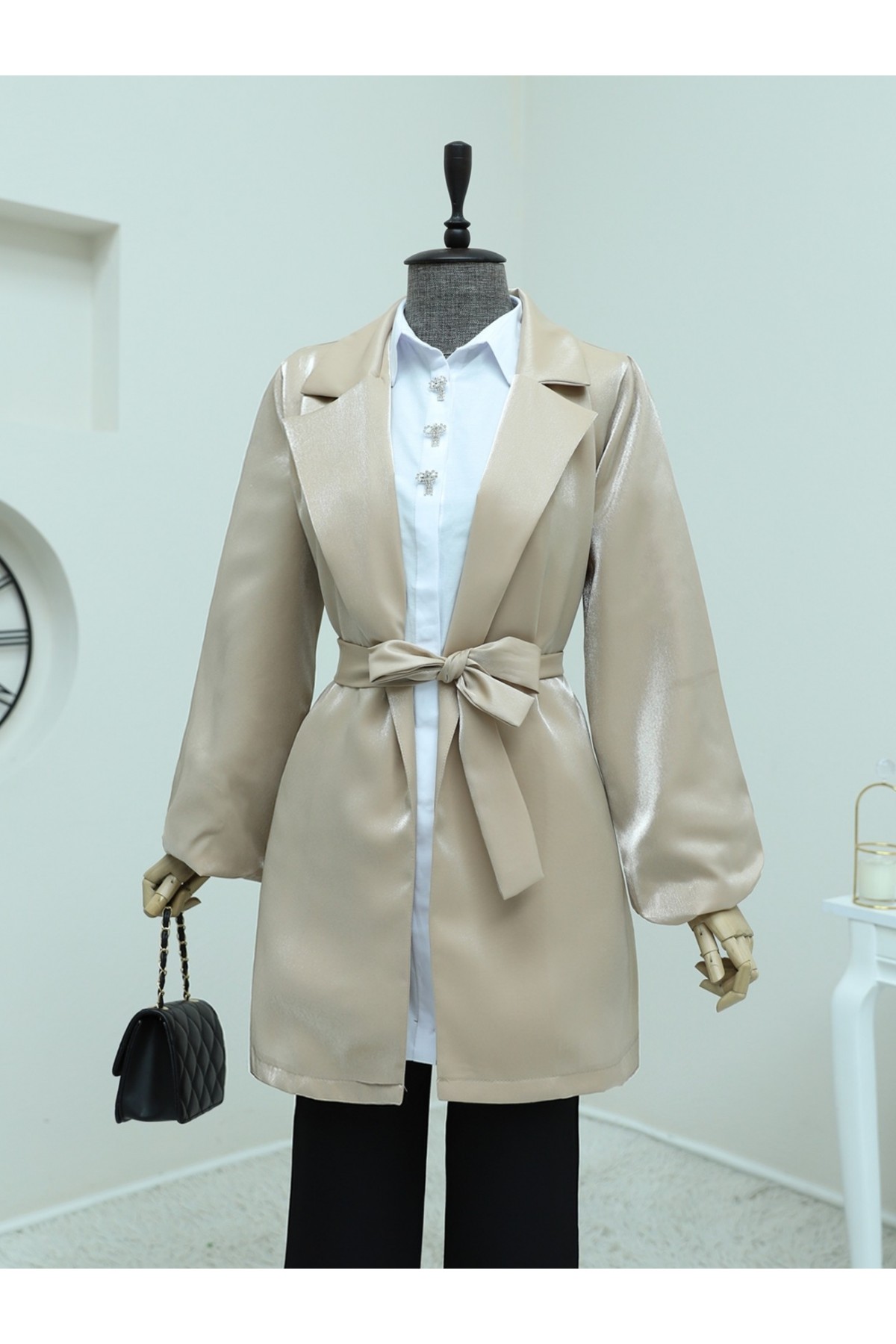 Kolları Volanlı Bağcıklı Saten Ceket -Vizon