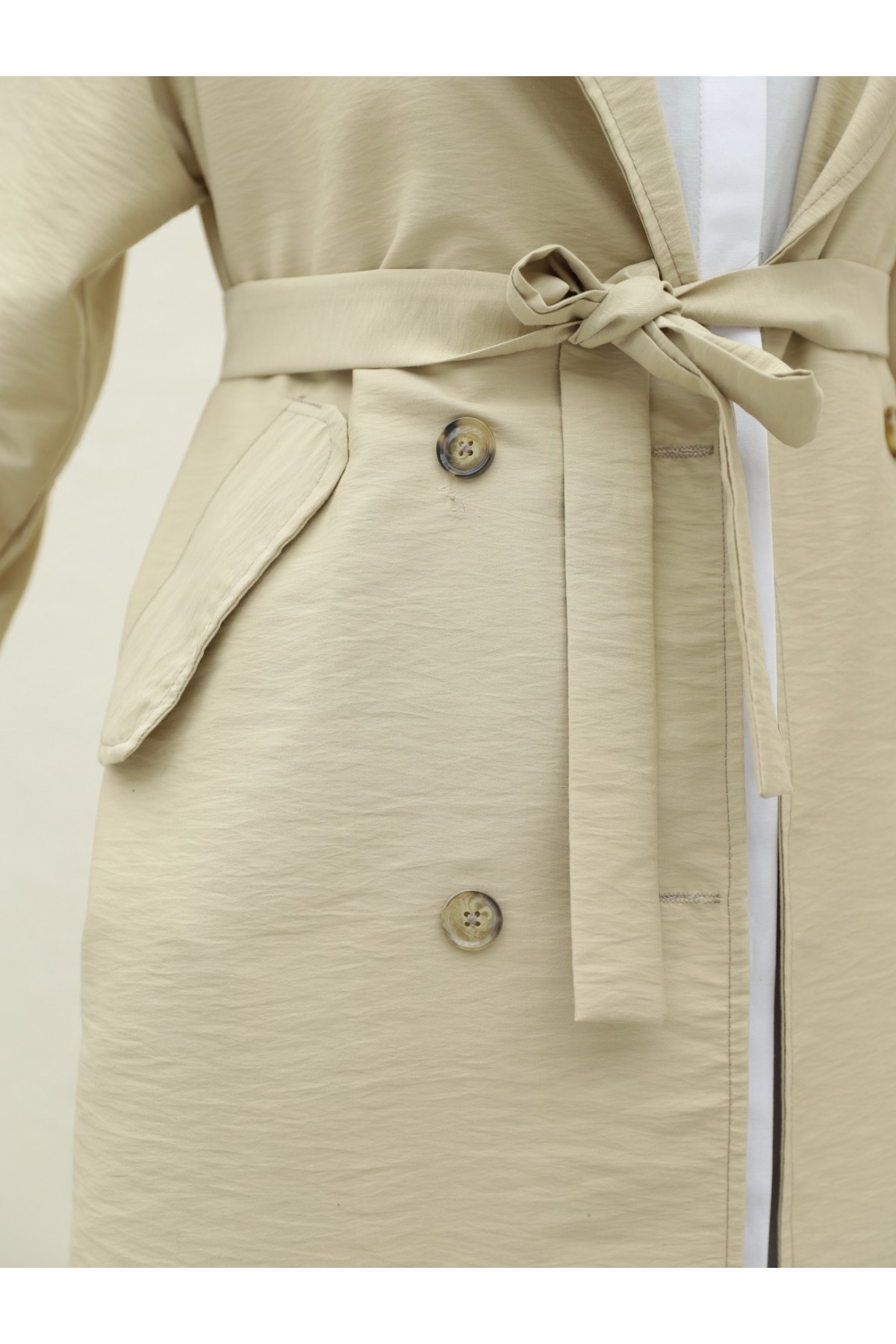 Kolu Manşeti Bağcıklı Kemerli Kap -Bej