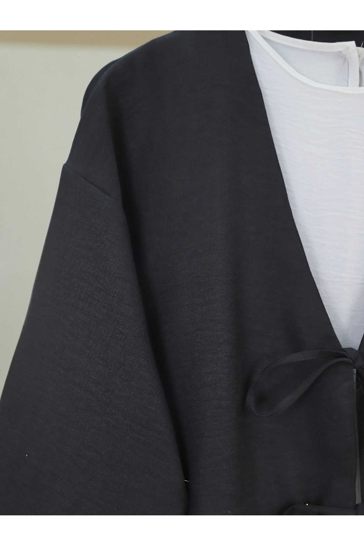 Önü Bağcıklı Beli Lastikli Etekli Keten Takım -Siyah