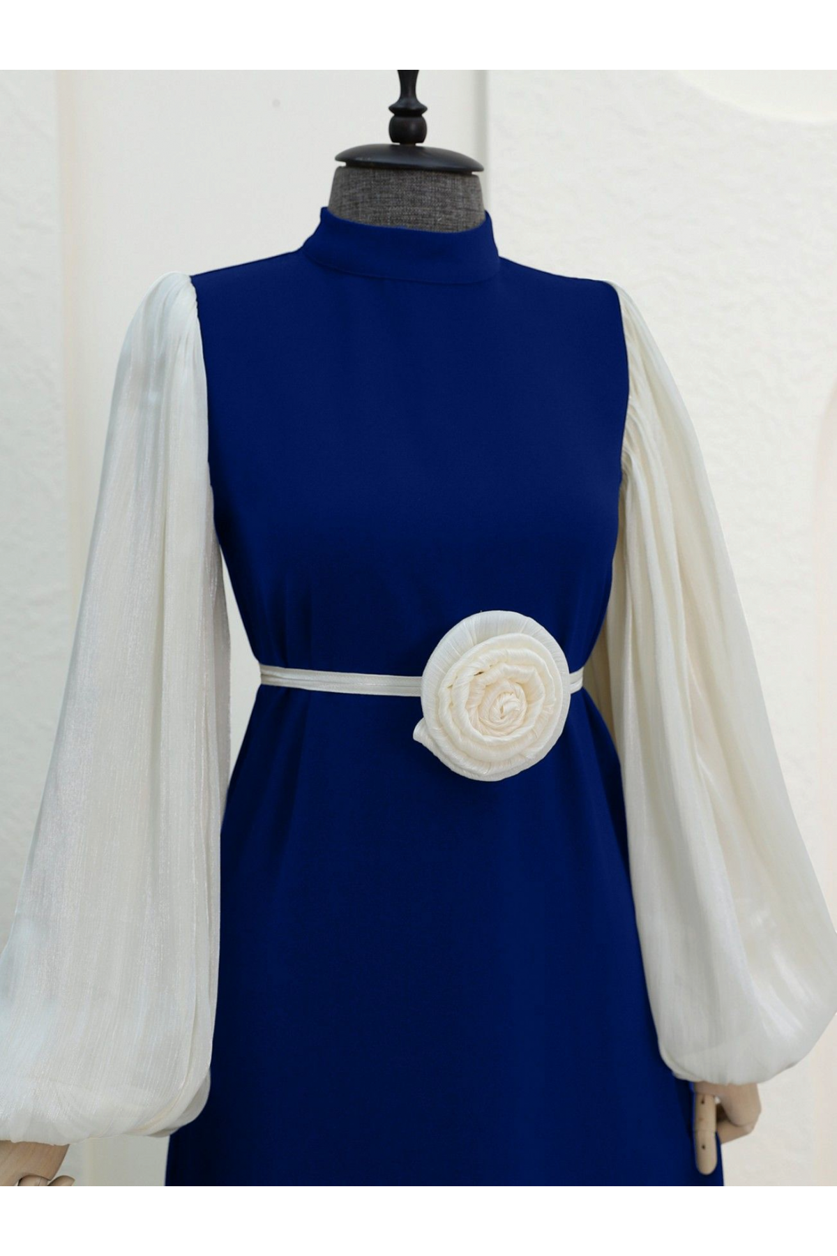 Balon Kol Manşeti Lastikli Güllü Kemerli Elbise  -K.Laci