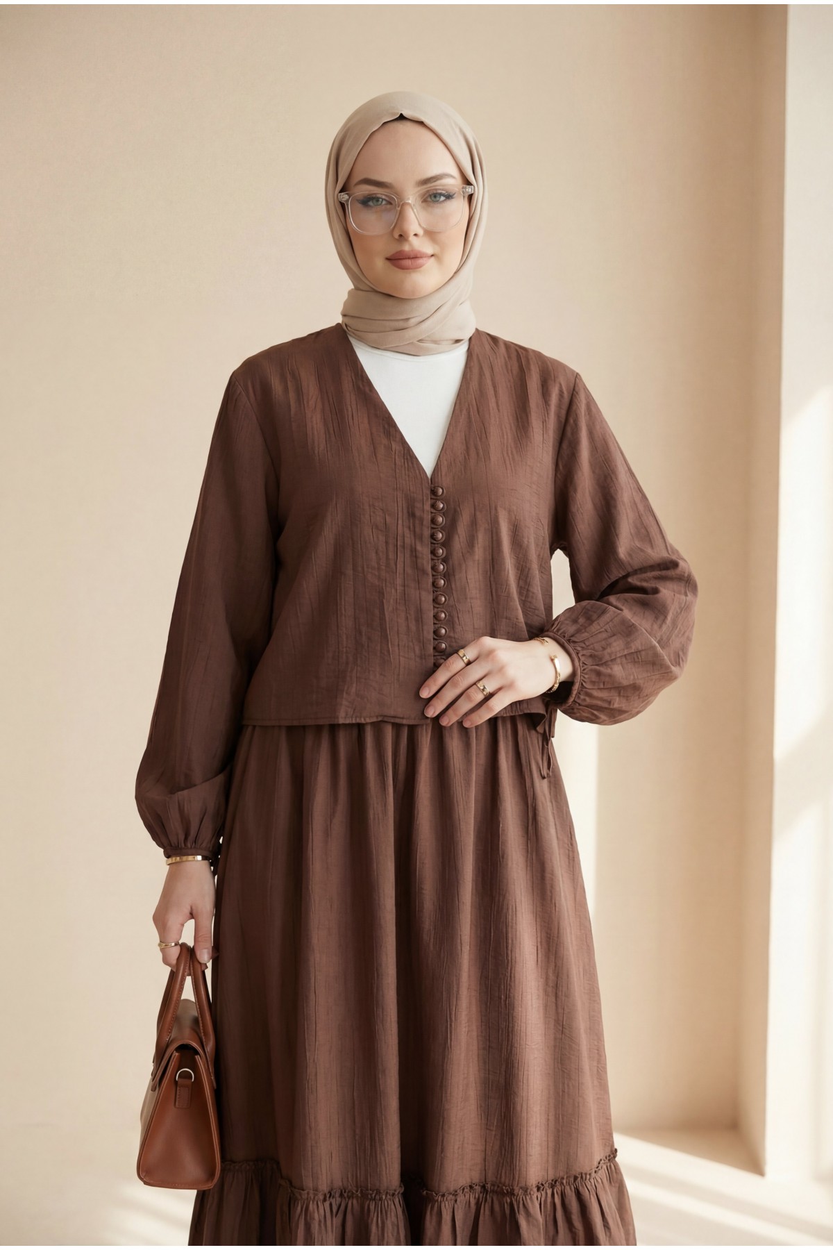 V Yaka Kolları Bağcıklı Top Düğmeli Etekli Viskon Takım  -Kahve