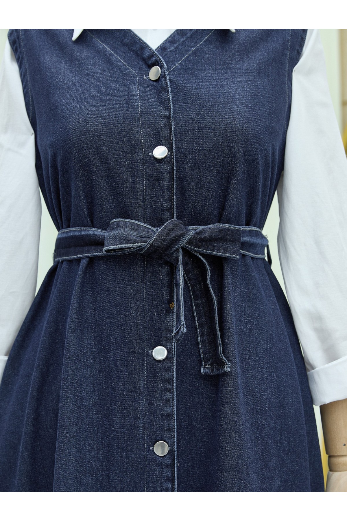 Beli Bağlamalı Önü Düğmeli Cepli Kot Jile   -Laci