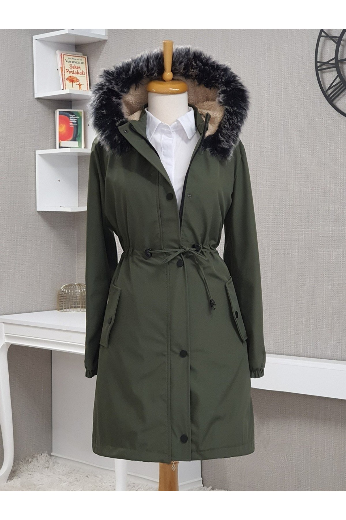 Çıkma Kapşonlu Kolu Lastikli Cepli Kısa Kaban -Haki