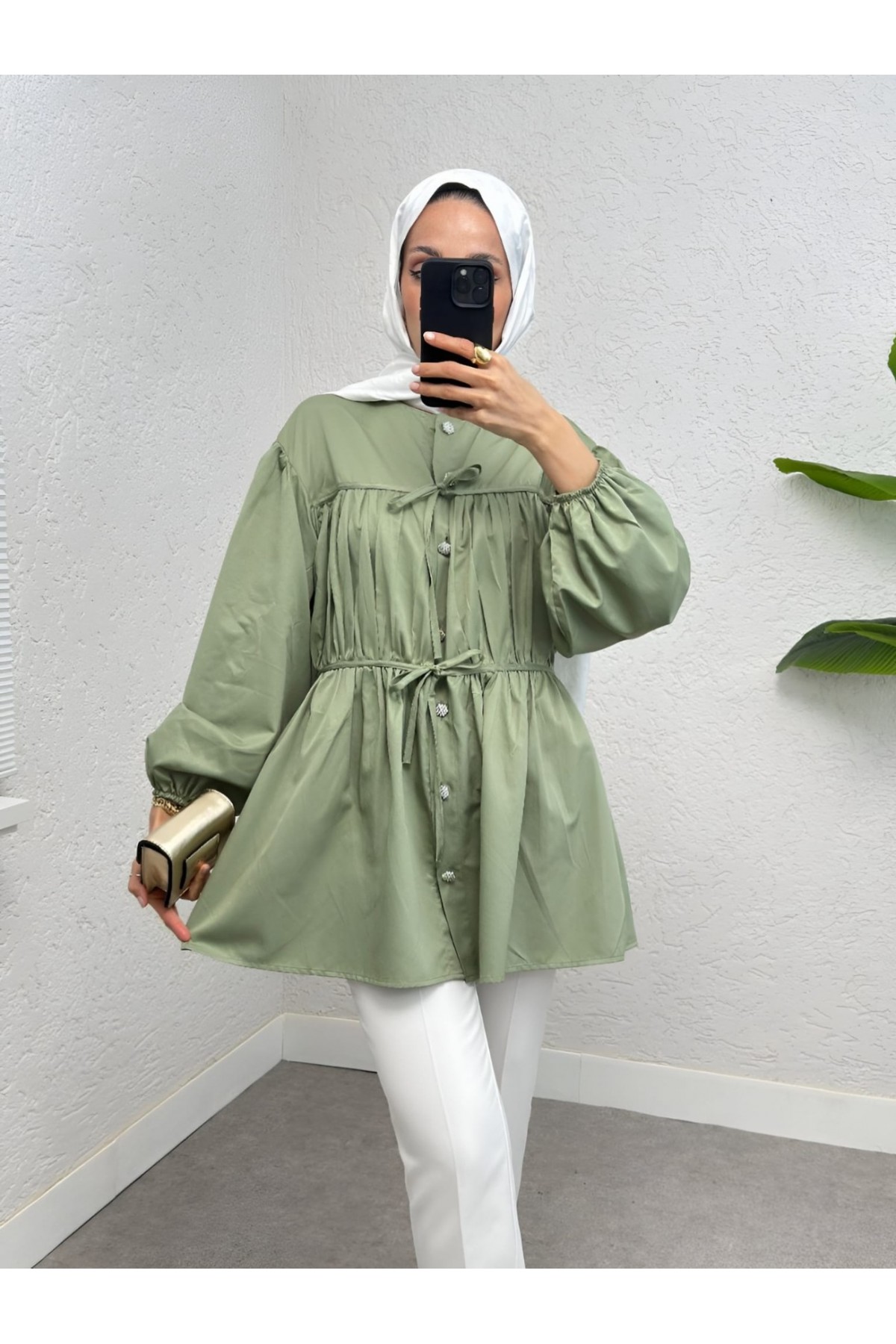 Taşlı Düğmeli Kolu Lastikli Bağlama Detaylı Gömlek -Su Yeşili