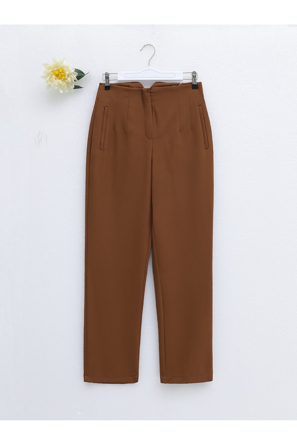 Pileli Fermuarlı Dar Paça Pantolon -Kahve