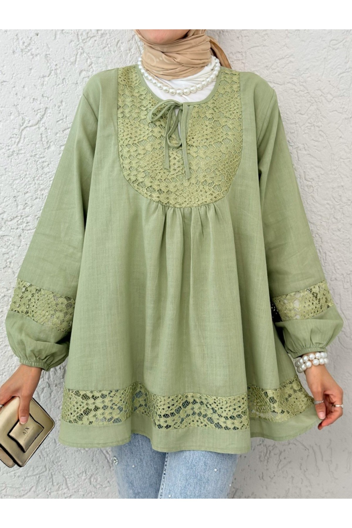 Dantel Detaylı Yakası Bağlamalı Kolu Lastikli Gömlek  -Çağla Y.