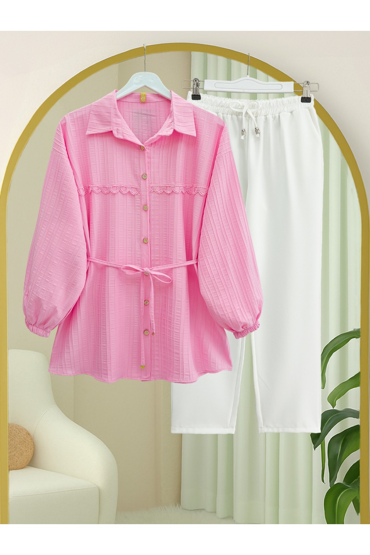 Taşlı Düğmeli Beli Bağlamalı Dantel Detaylı Gömlek -Pembe