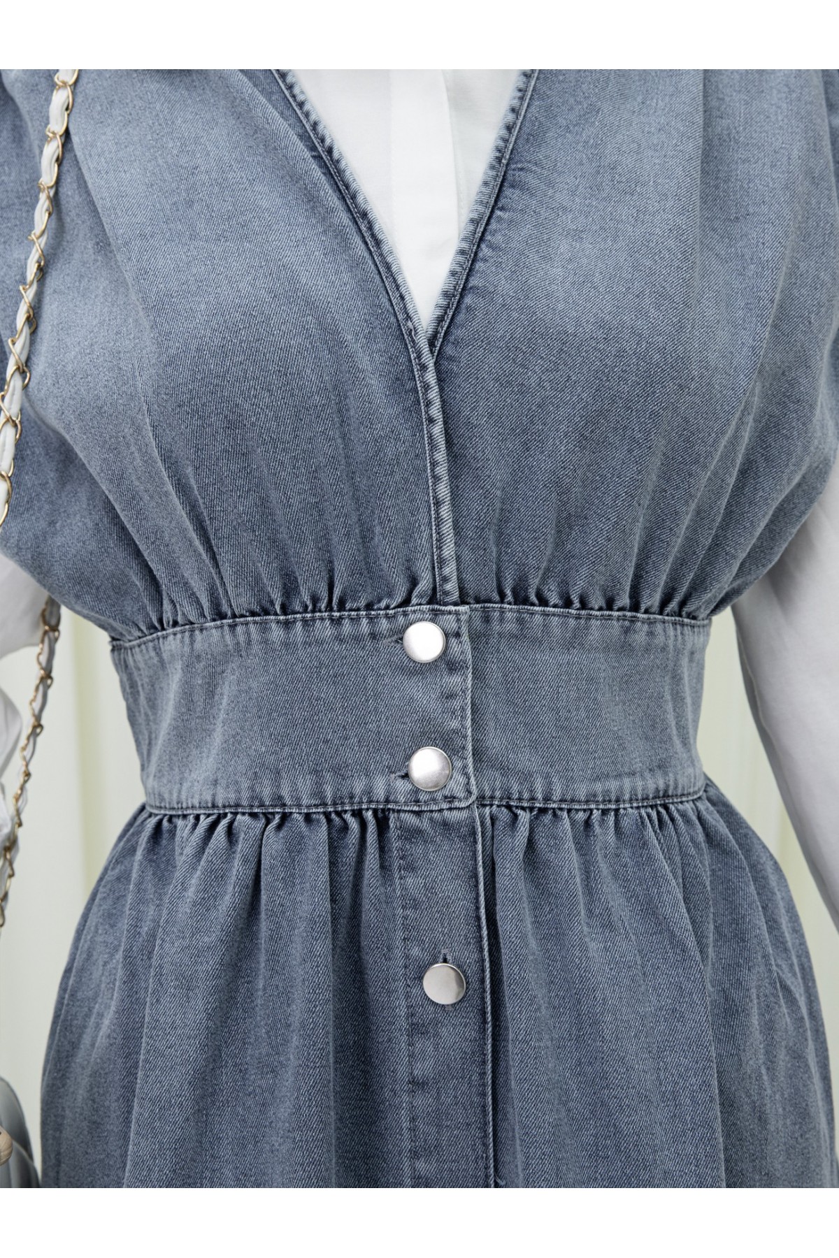 Boydan Düğmeli V Yaka Sıfır Kol Kot Jile -Buz Mavi