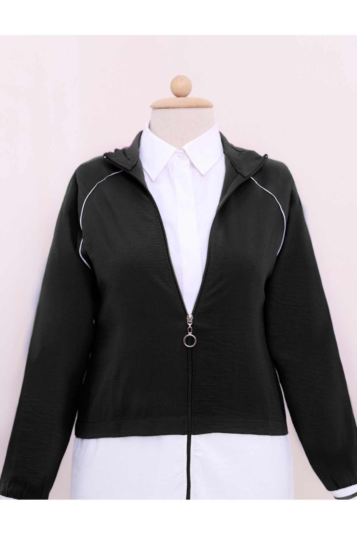 Boydan Fermuarlı Yüksek Yaka Garnili Takım -Siyah