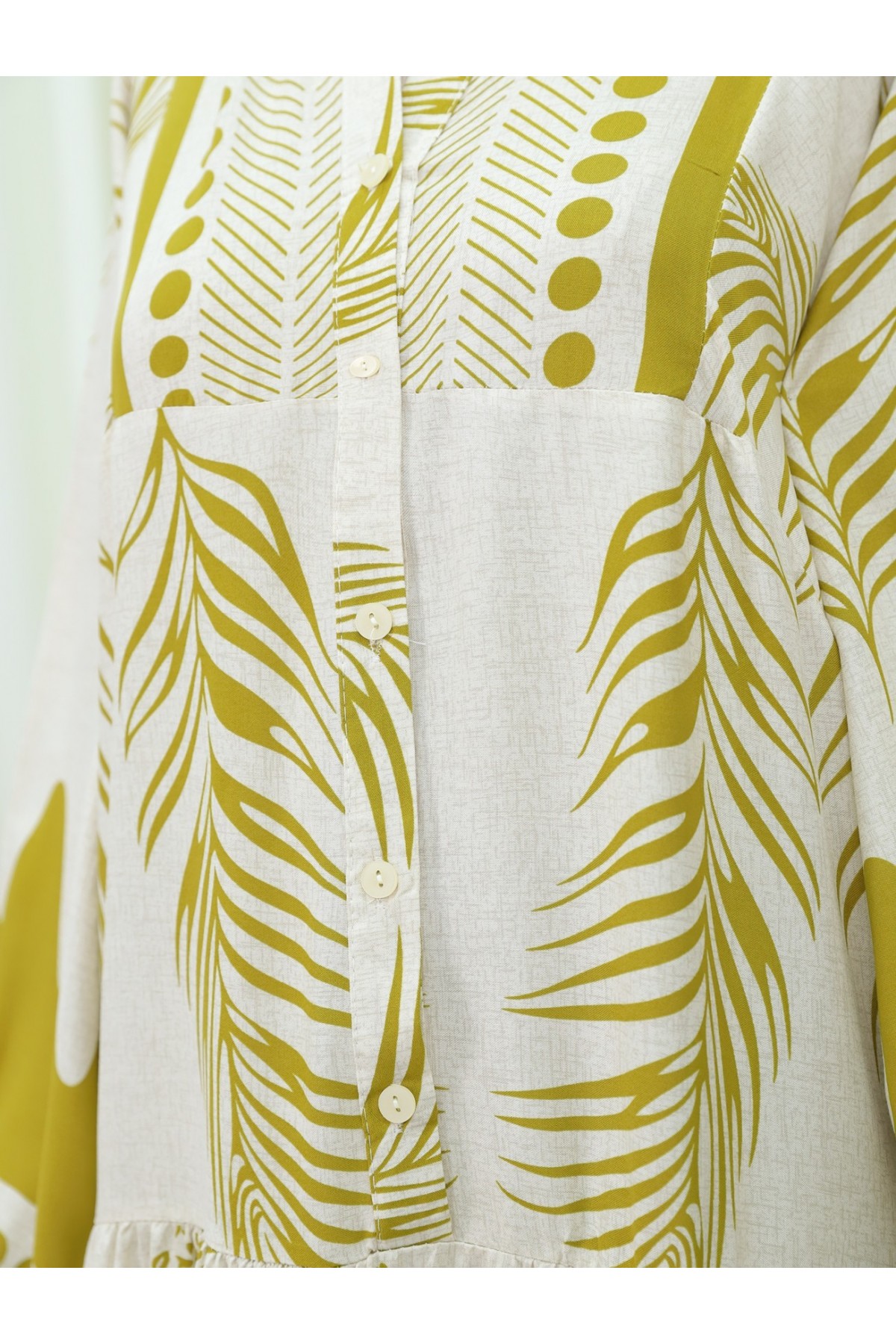 Dik Yaka Yarım Düğmeli Yaprak Desen Elbise -Krem