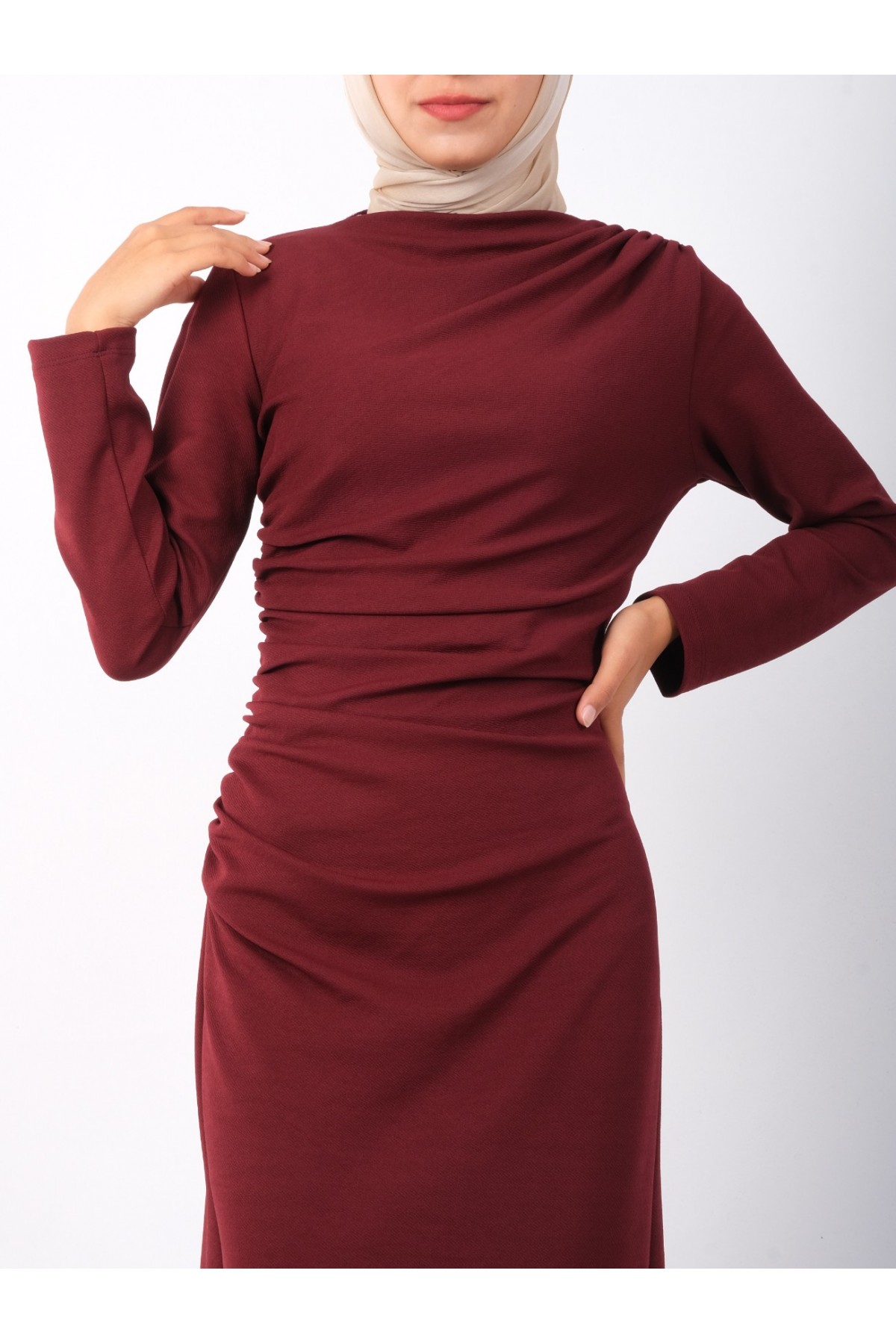 Kayık Yaka Yandan Drapeli Örme Krep Elbise -Bordo