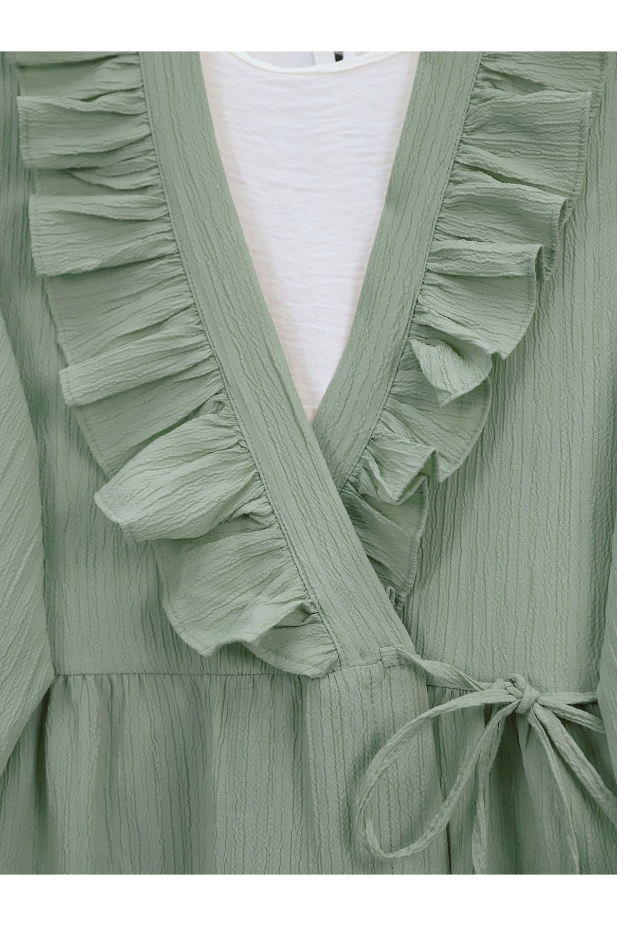 Önü Fırfırlı Bağlamalı Krinkıl Kimono -Mint