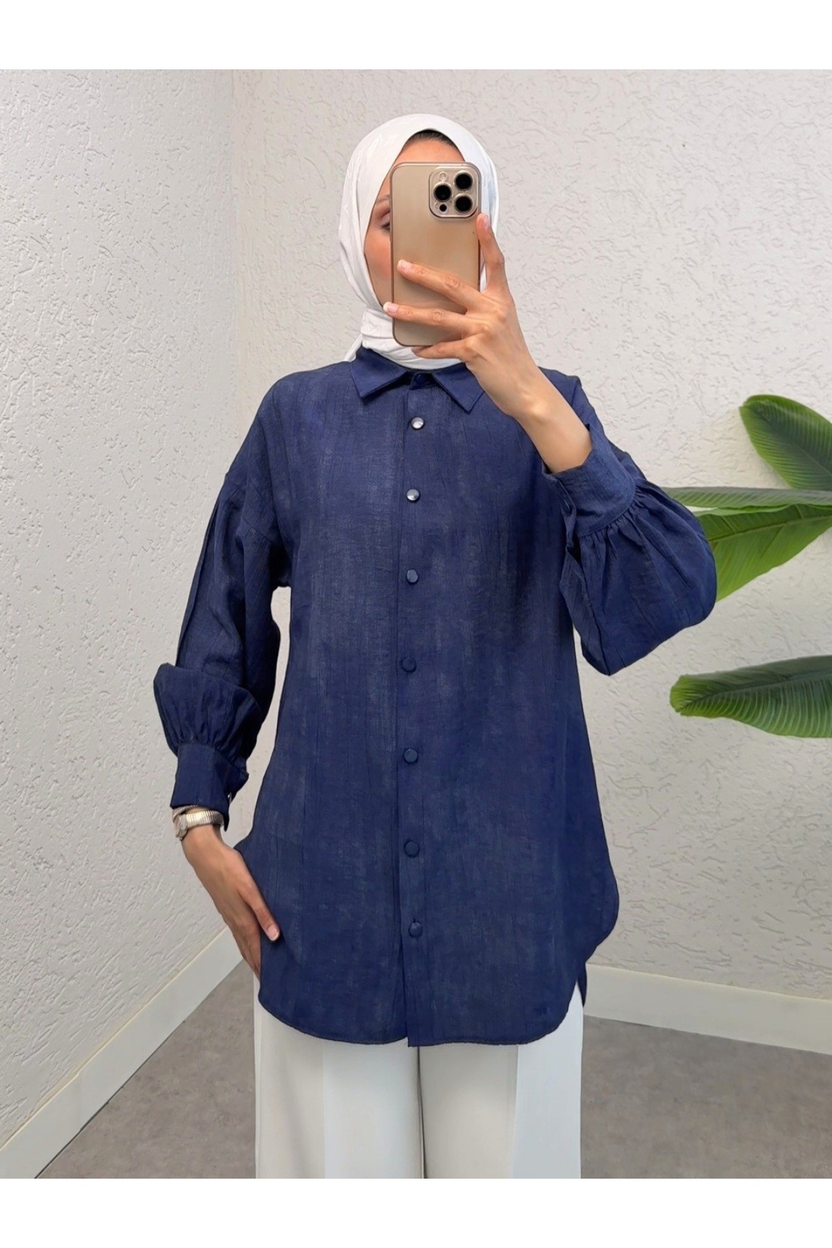 Yırtmaçlı Eteği Oval Kesim Gömlek -Laci