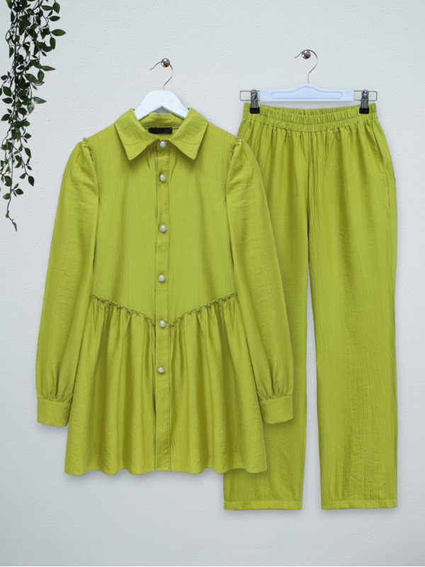 Omzu Ve Önü Büzgülü İnci Düğmeli Takım -Yağ Yeşili