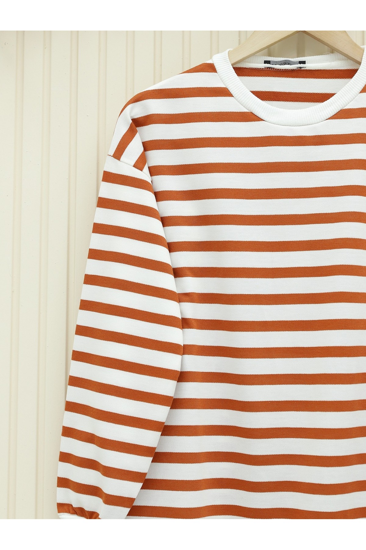 Yan Çizgili Bisiklet Yaka Sweat  -A. Kiremit