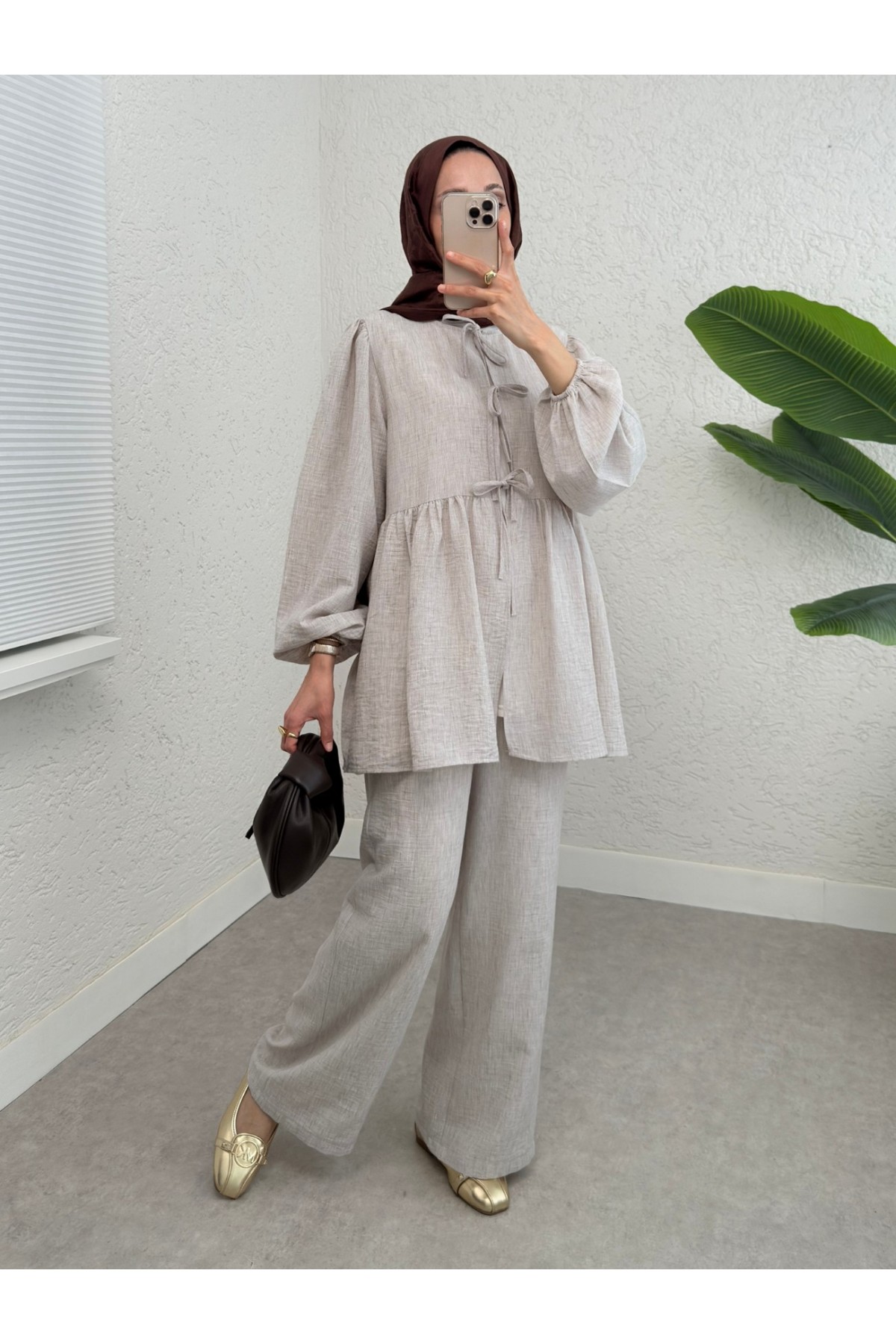 Önü Bağlamalı Parçalı Kolu Lastikli Takım  -Taş