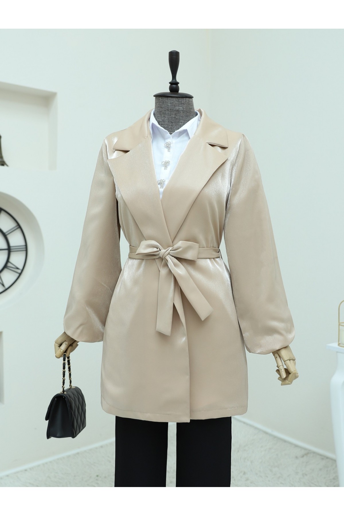 Kolları Volanlı Bağcıklı Saten Ceket -Vizon