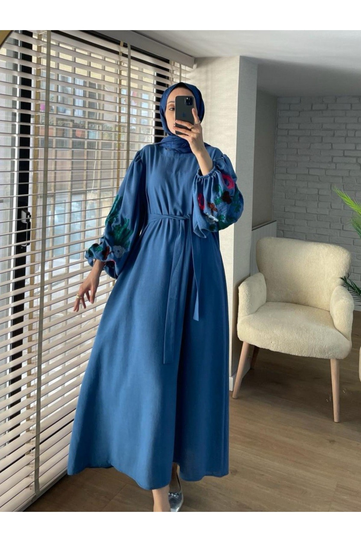 Kolları Balon Süzene İşlemeli Kemerli Elbise  -Koyu Mavi