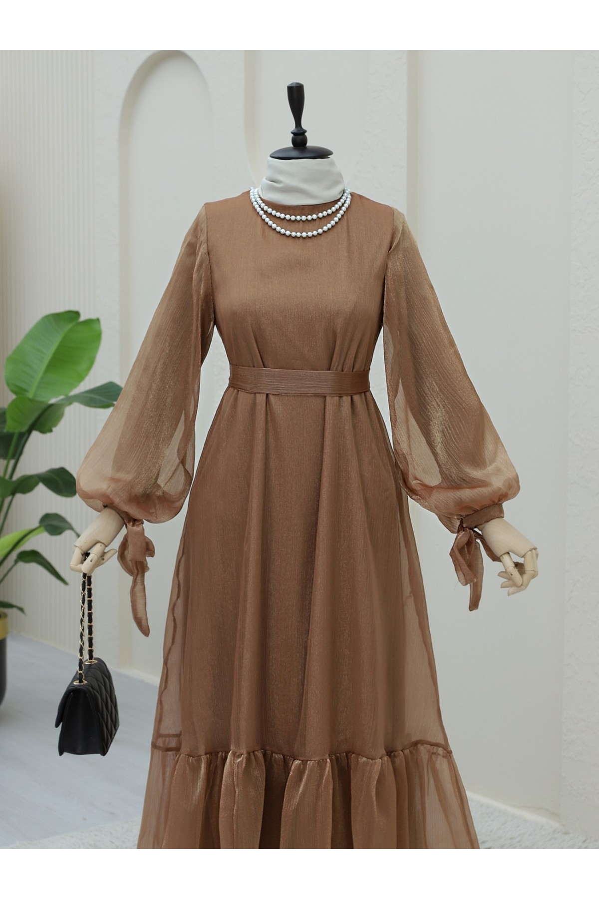 Kolu Bağcıklı Eteği Parçalı Janjan Elbise     -Tarçın