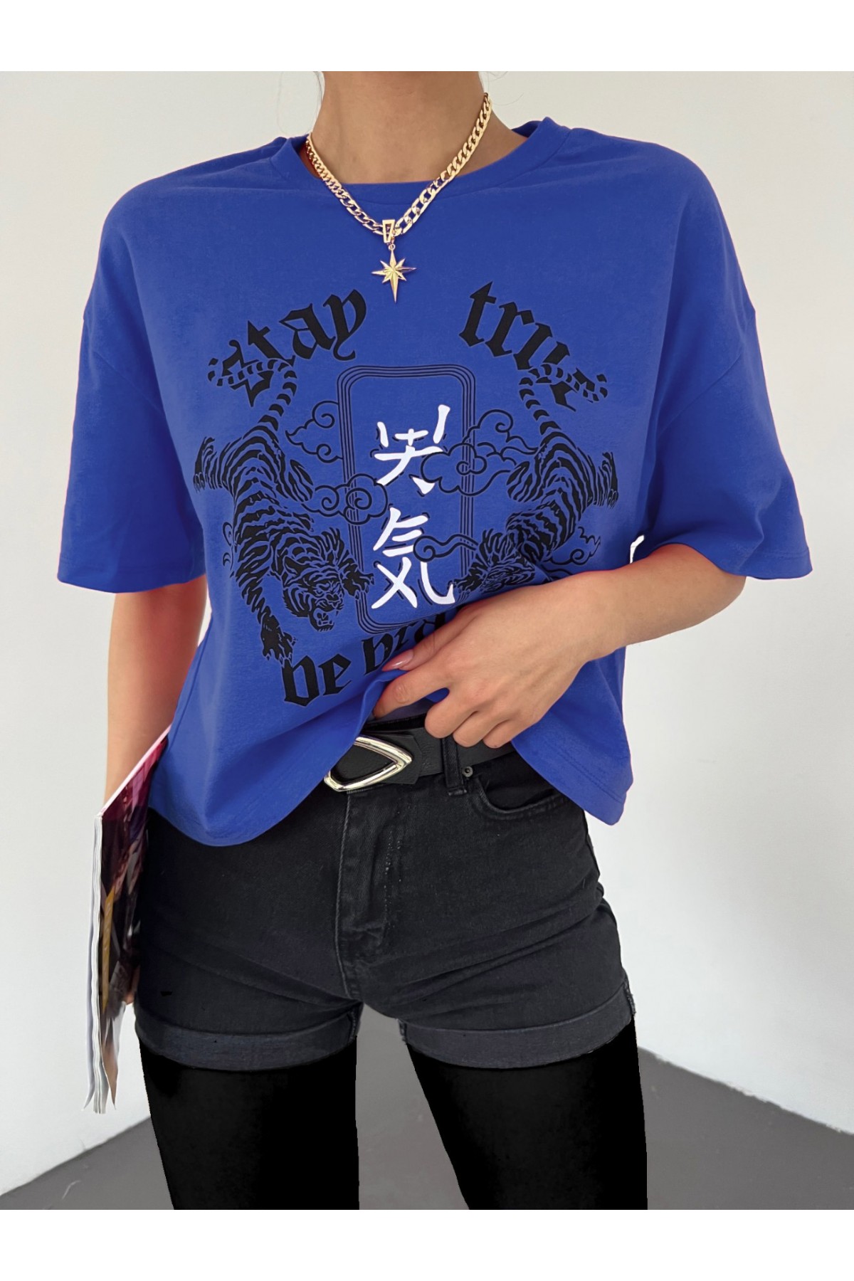 Yuvarlak Yaka Baskılı Crop Tişort -Mavi