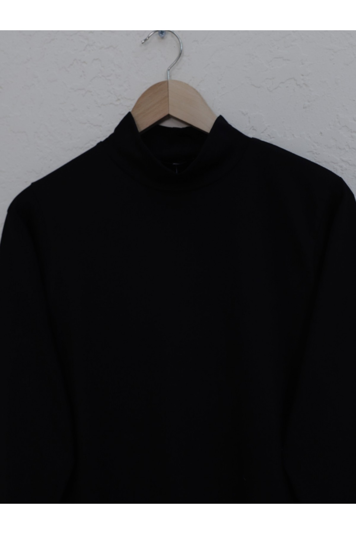 Yarım Boğazlı Uzun Kollu Bluz -Siyah