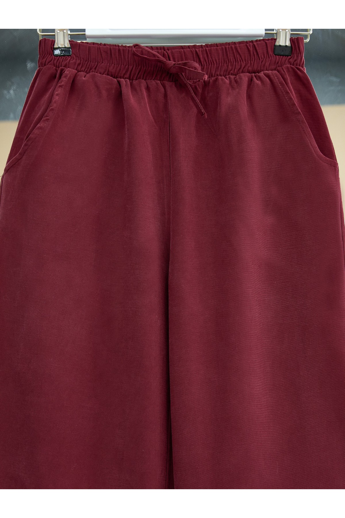 Beli Lastikli Bağcık Detaylı Cepli Bol Paça Tensel Pantolon -Bordo