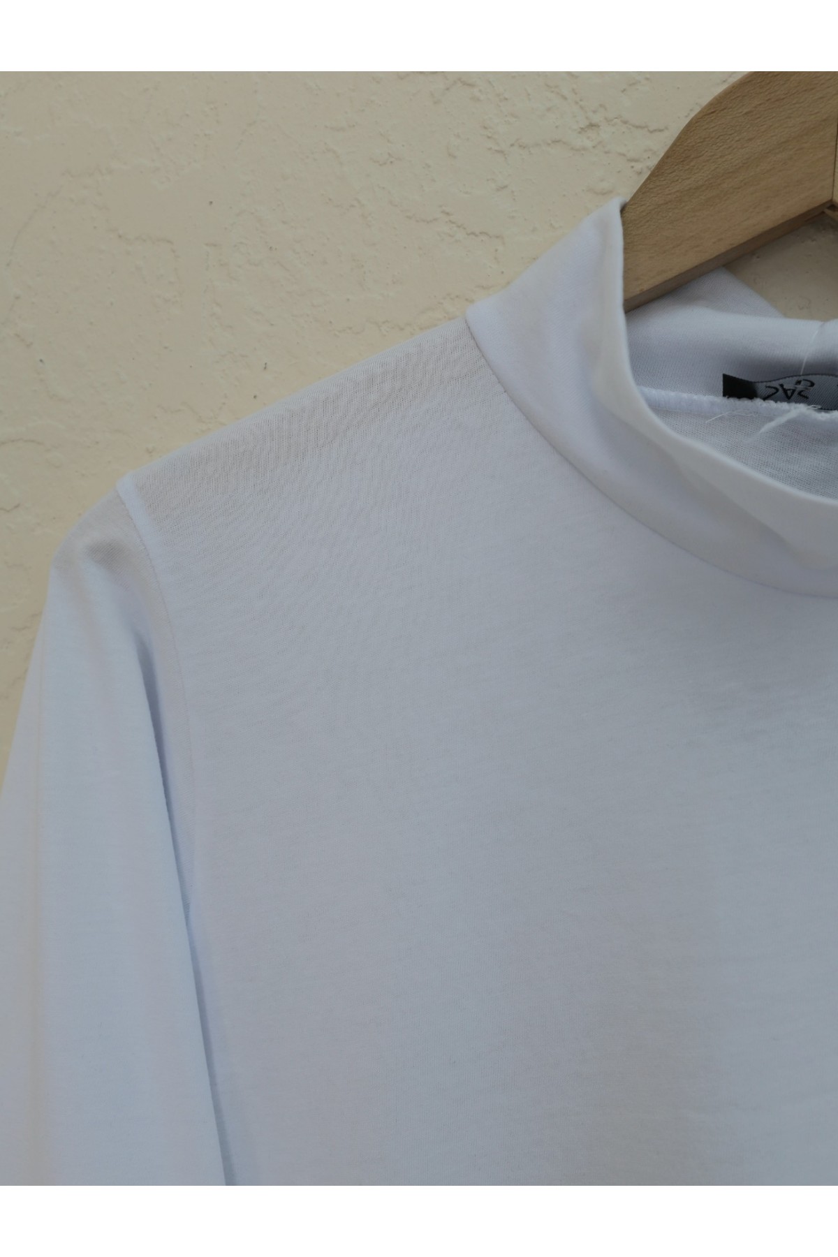 Yarım Boğazlı Uzun Kollu Bluz -Beyaz