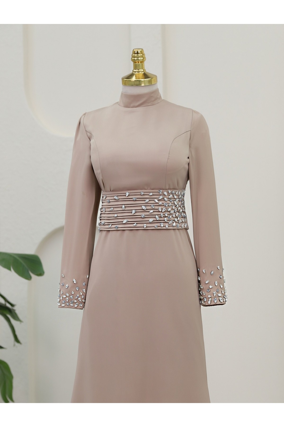 Korse Kemerli Taşlı Saten Abiye  -Açık Vizon