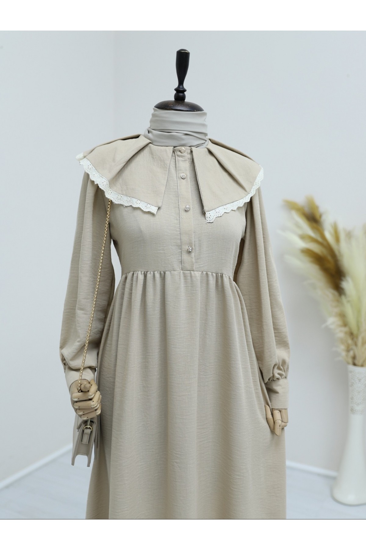 Önlük Yaka Büzgülü Yarım Düğme Keten Elbise  -Vizon