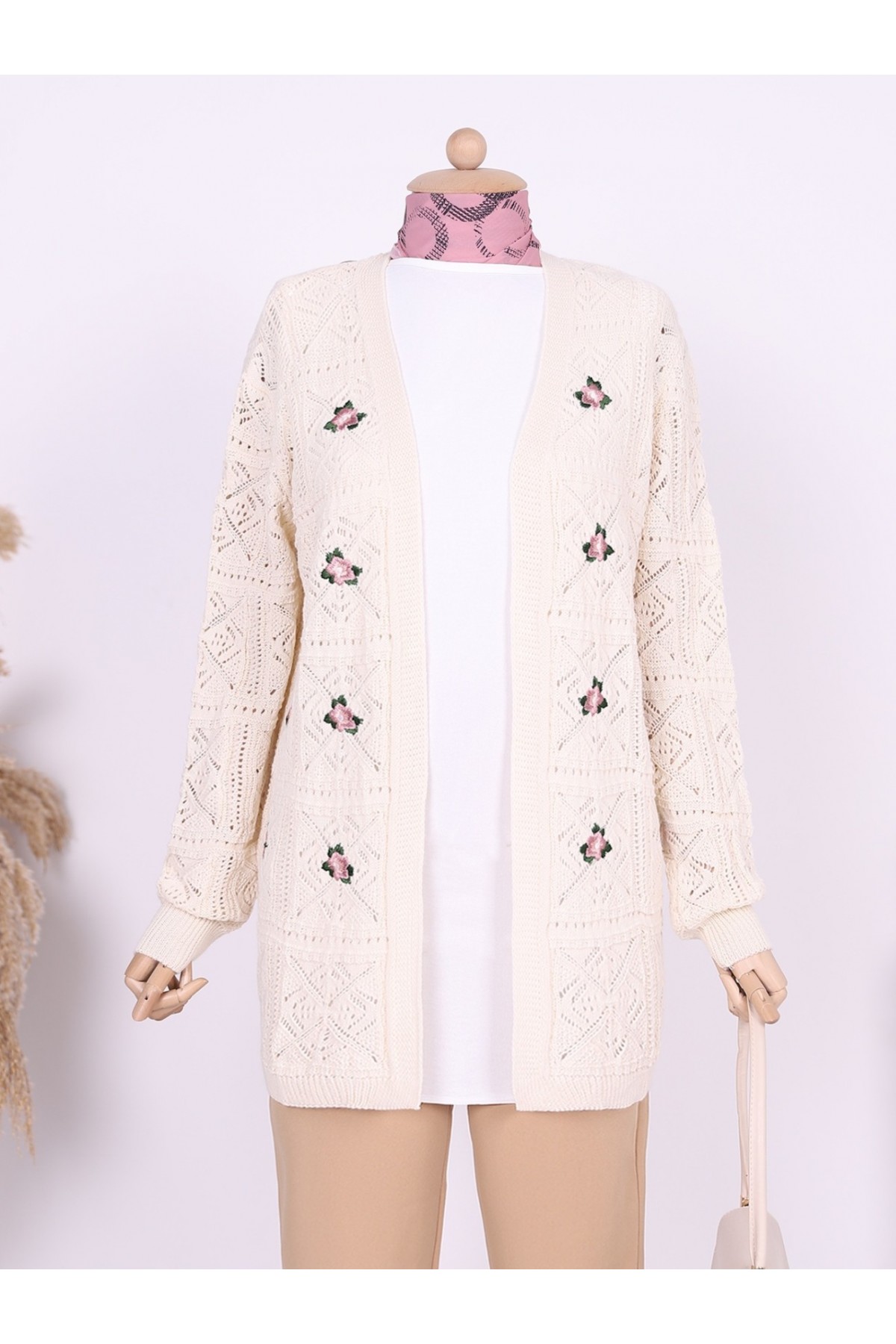 Ajurlu Nakışlı Hırka   -Krem