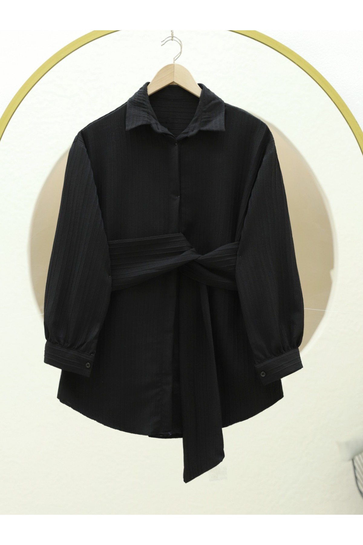 Belden Bağlamalı Fitlli Krinkıl Gömlek -Siyah