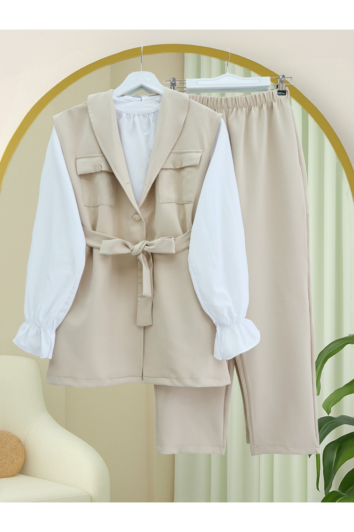 Sıfır Kol Önü Düğmeli Beli Kemerli Üçlü Takım  -Bej