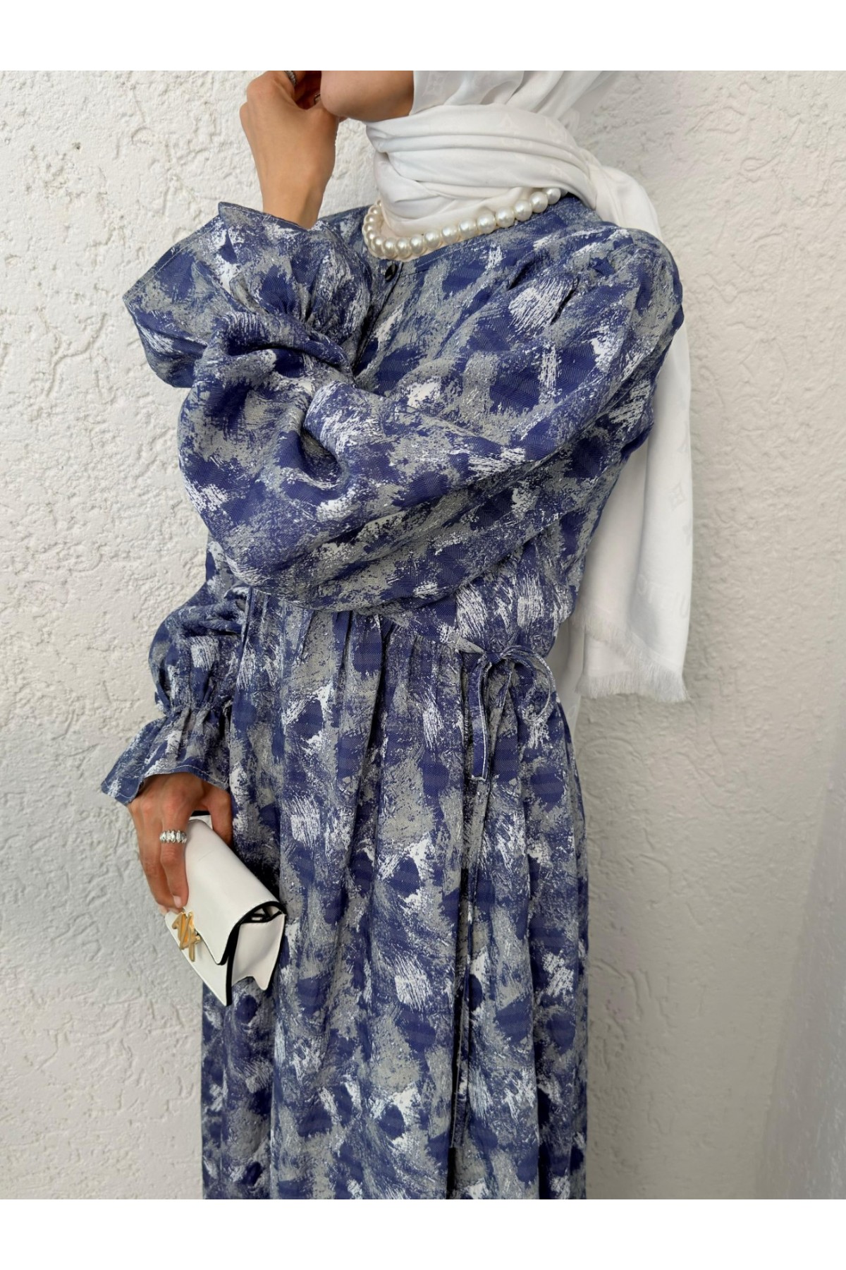 Yarım Düğmeli Beli Bağcıklı Desenli Elbise  -İndigo