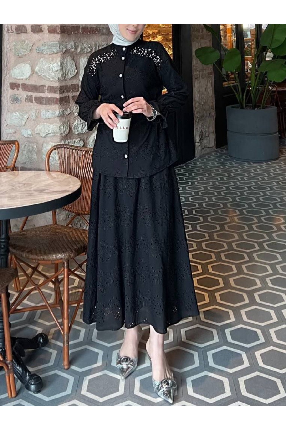 Belden Sıkmalı Omuzu Taş Detaylı Fistolu Takım  -Siyah