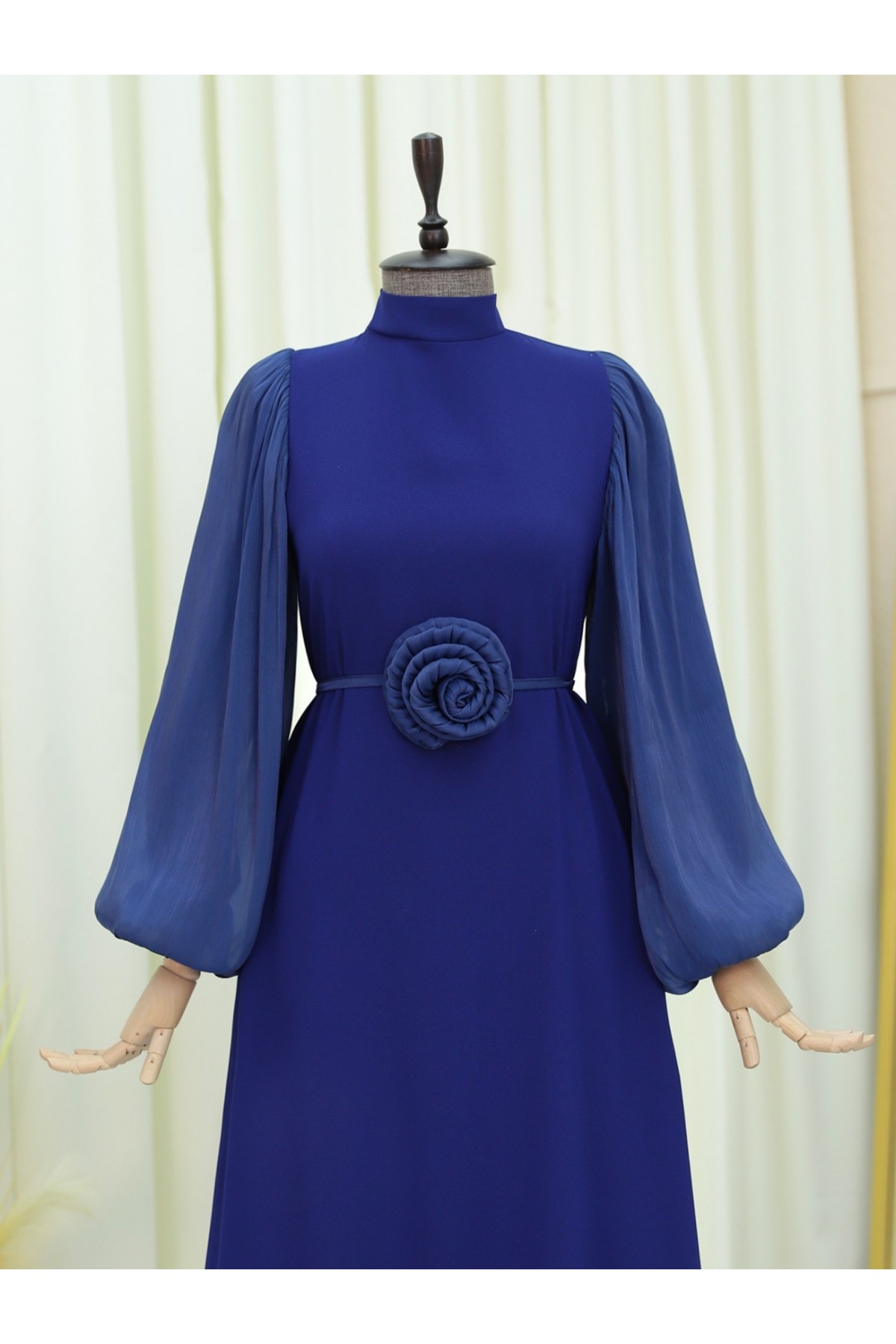 Balon Kol Manşeti Lastikli Güllü Kemerli Elbise -Laci