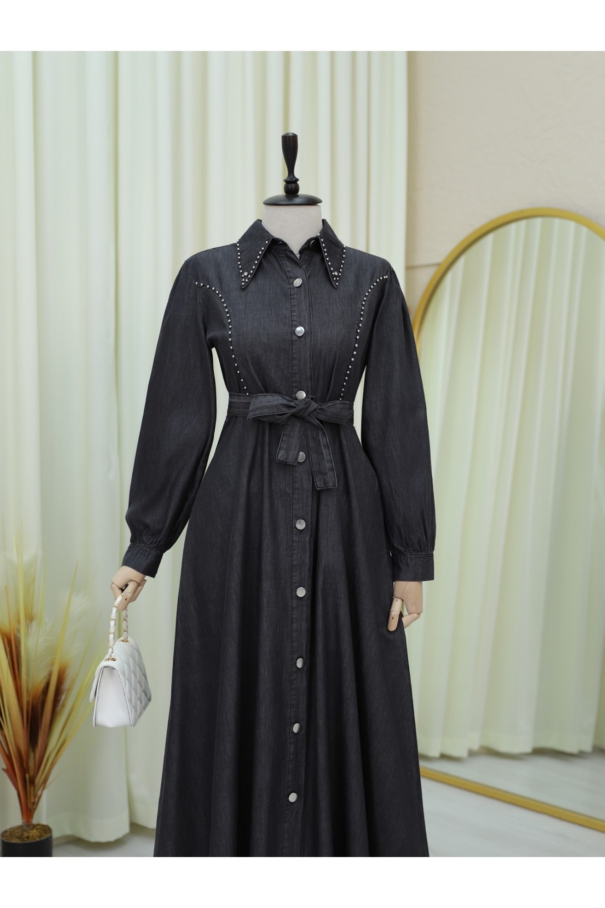 Belden Bağlamalı Önü Düğmeli Boncuklu Kot Elbise -Antrasit