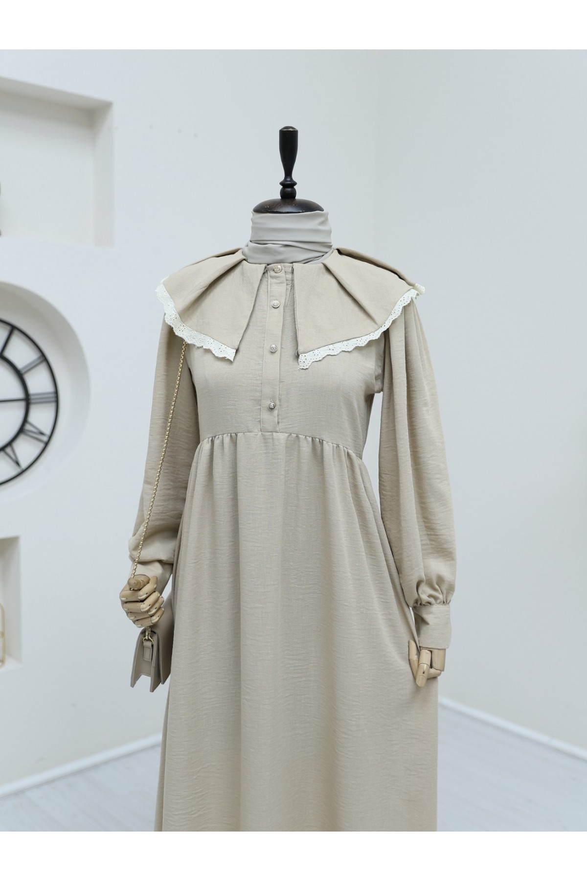 Önlük Yaka Büzgülü Yarım Düğme Keten Elbise  -Vizon