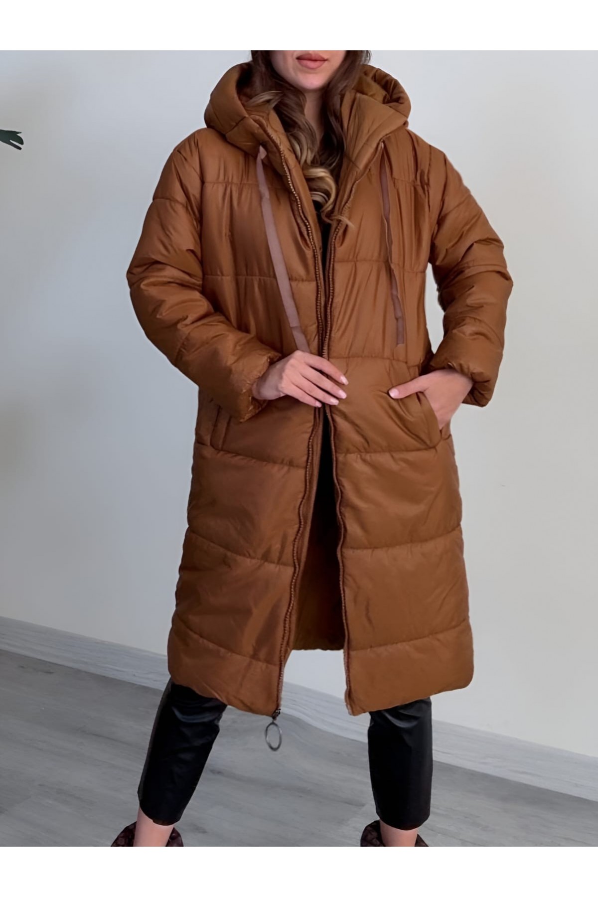 Kapşonlu Bağcık Detaylı Fermuarlı Şişme Mont -Taba